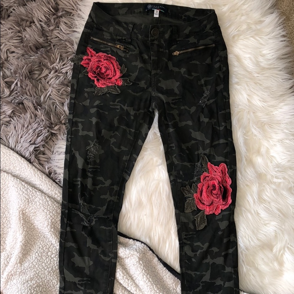 Camouflage skinny jeans